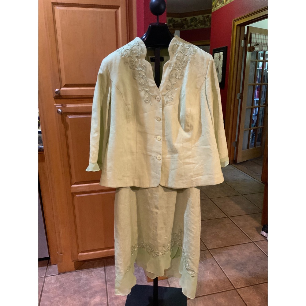 Plaza South Woman Lime Green Linen Blend Embroidered Skirt Suit Set 24W